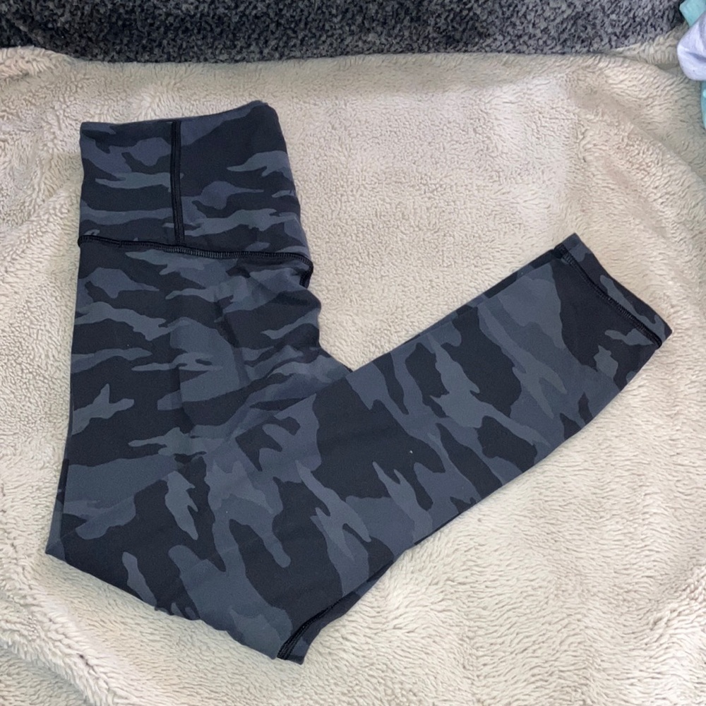Athleta Elation 7/8 Tight, Small